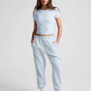 Featherweight Cropped Tee